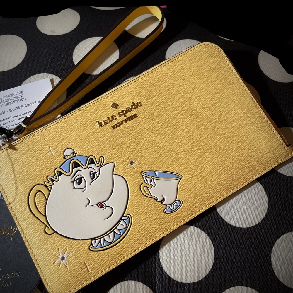 Kate Spade Disney Beauty & the Beast L Zip Wristlet. Mrs. Potts & Chip. New/Tags
